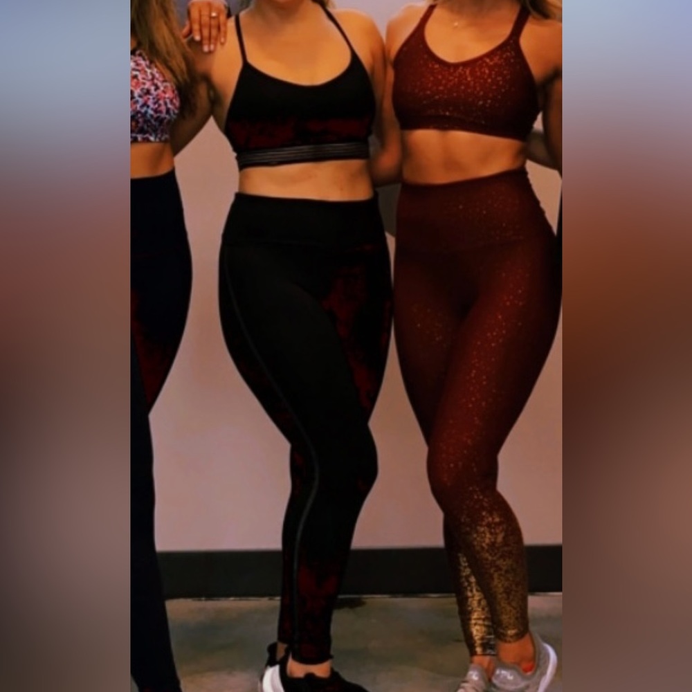 Beyond yoga burgundy& gold high waisted leggings! ✨🧘‍♀️✨ - Picture 9 of 9